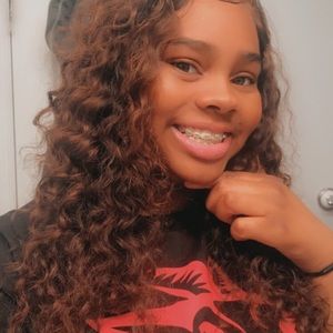 Meet your Posher, Ciara